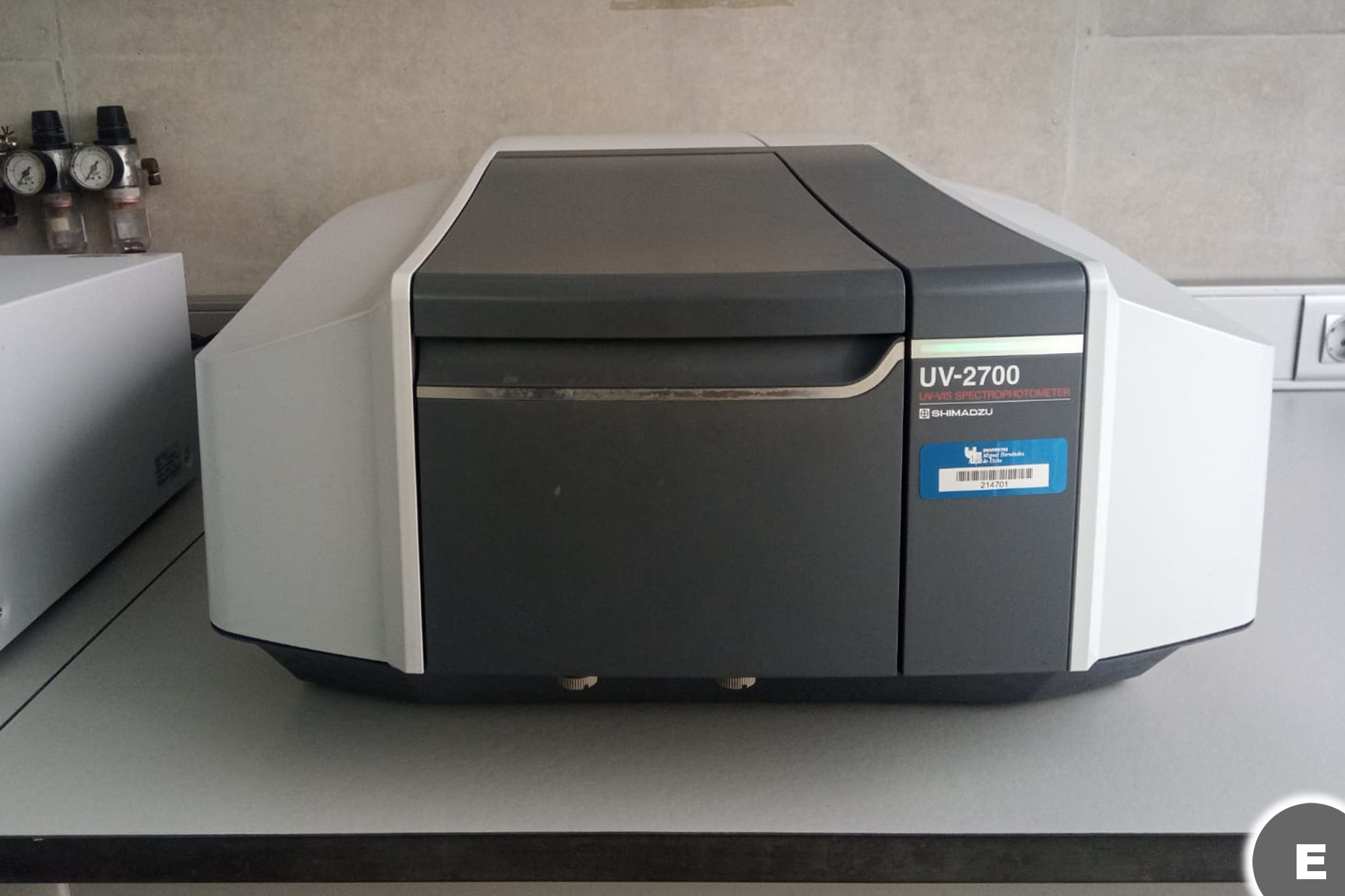Imagen Espectrofotómetro UV-Vis 2700 Shimadzu
