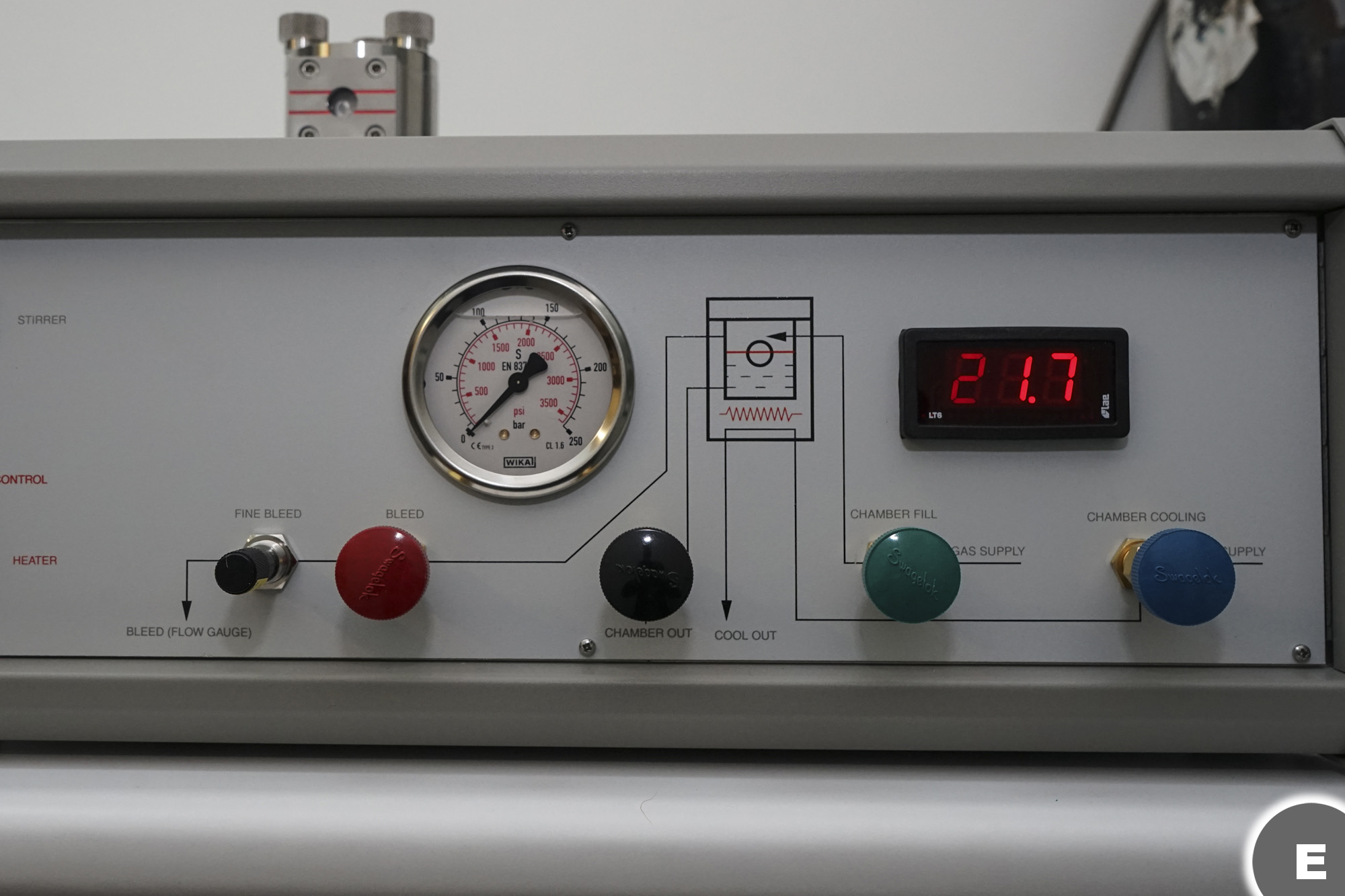 Imagen equipo de secado por punto crítico (K-850, Quorum Technologies Ltd.)