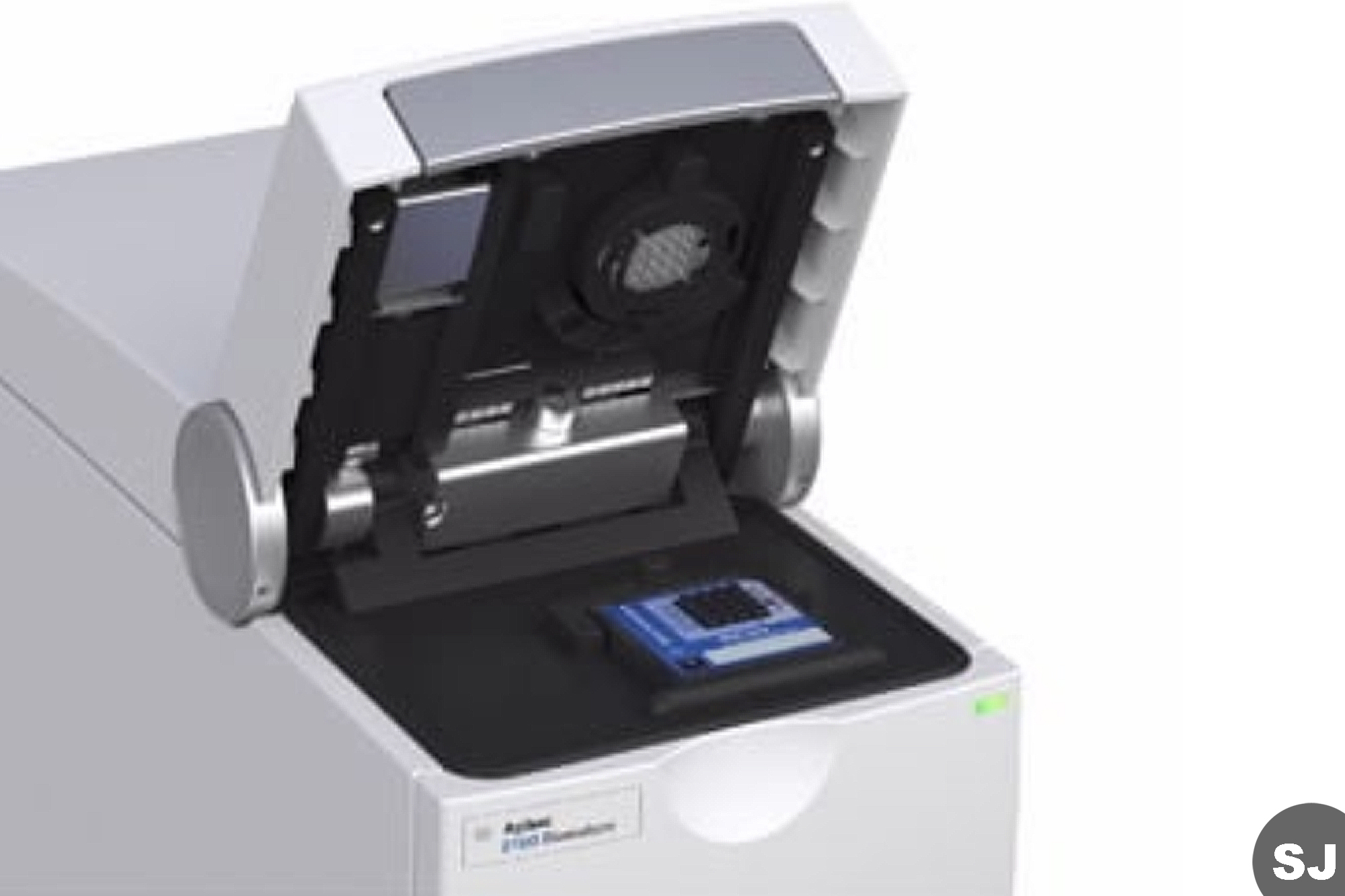 Imagen del Sistema automatizado de electroforesis de alta resolución (Bioanalyzer 2100, Agilent)