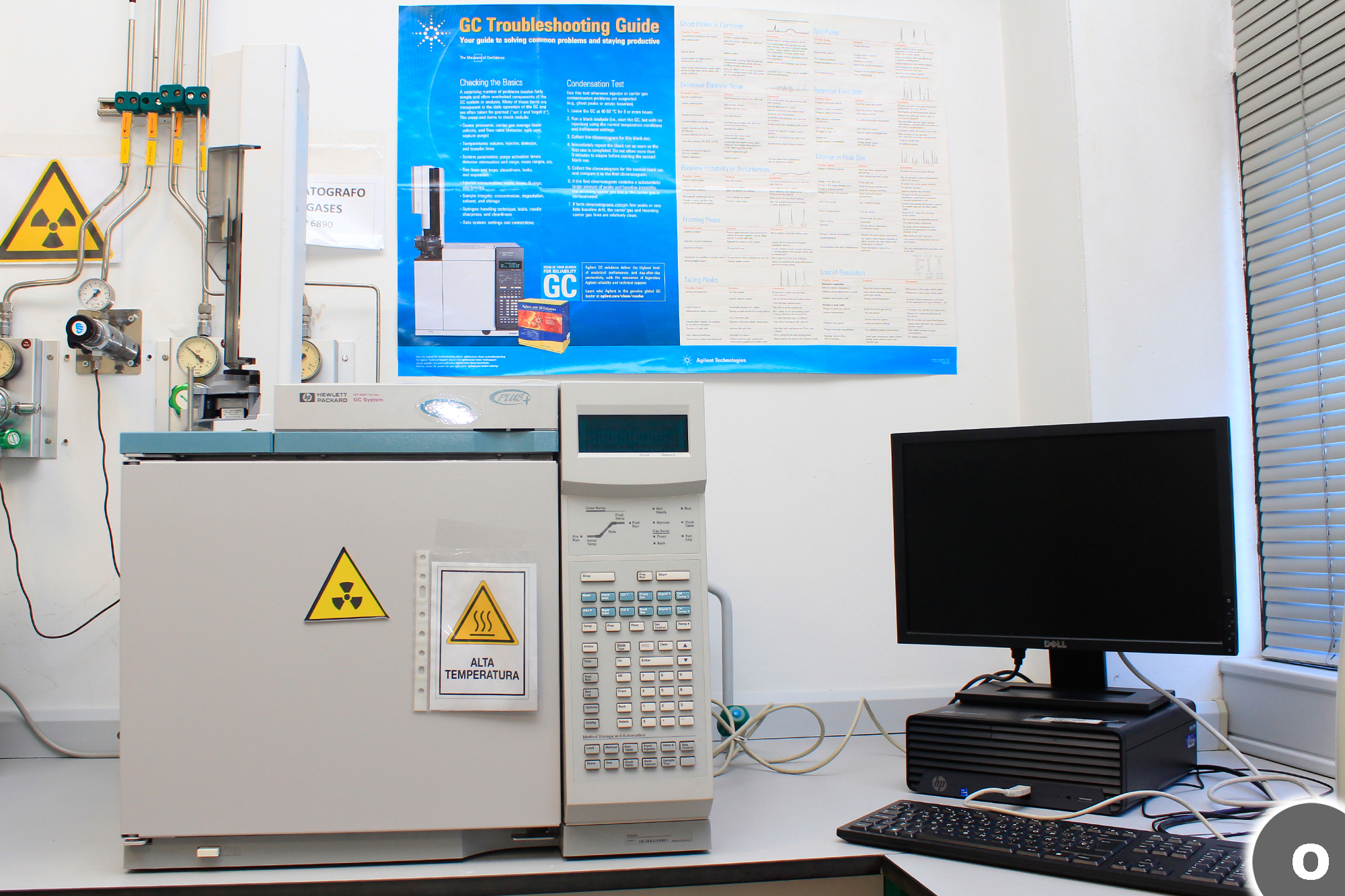 imagen Cromatógrafo de Gases (HP 6890, Agilent Technologies)