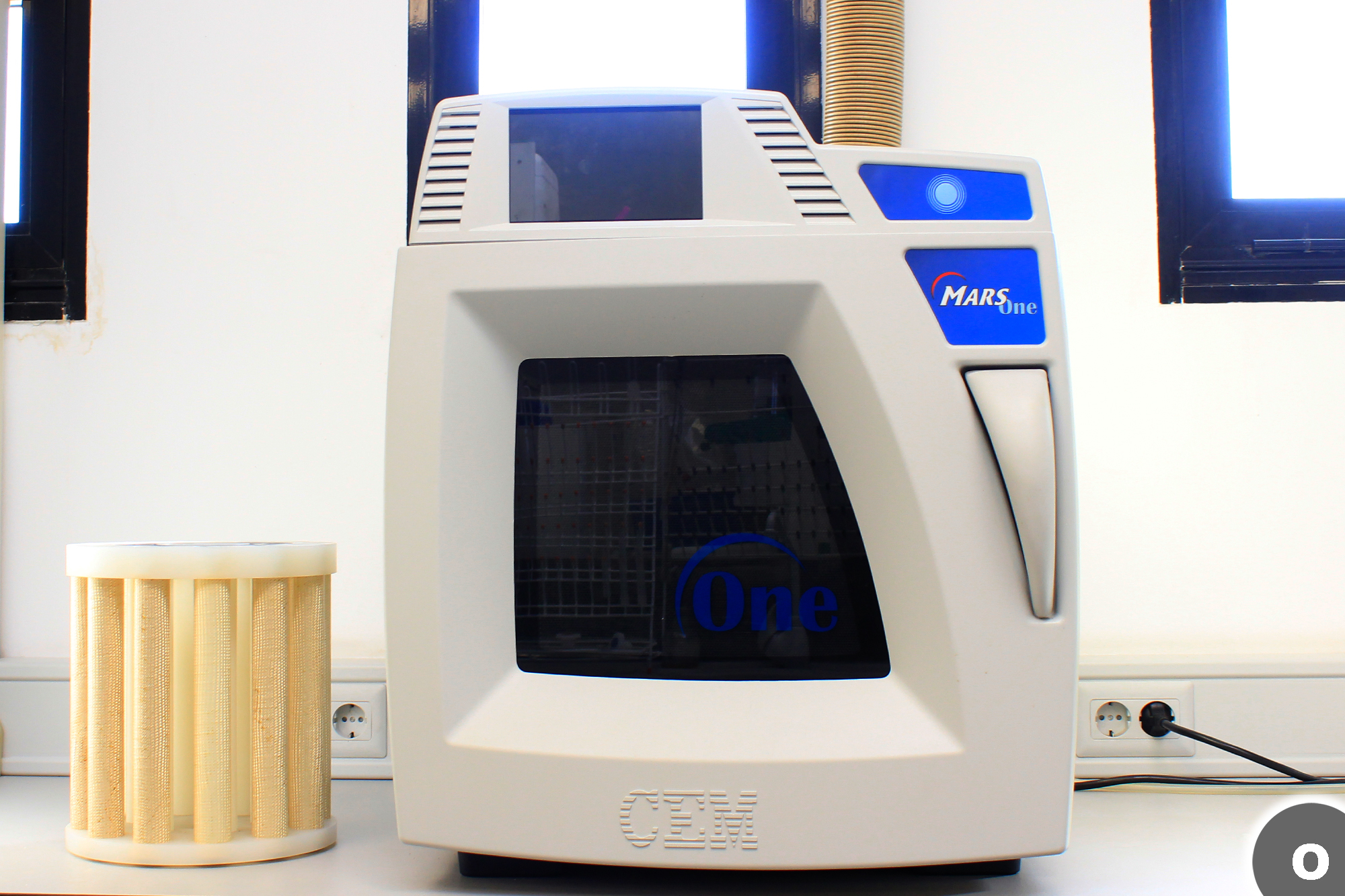 imagen Digestor de Microondas (Mars One, CEM)