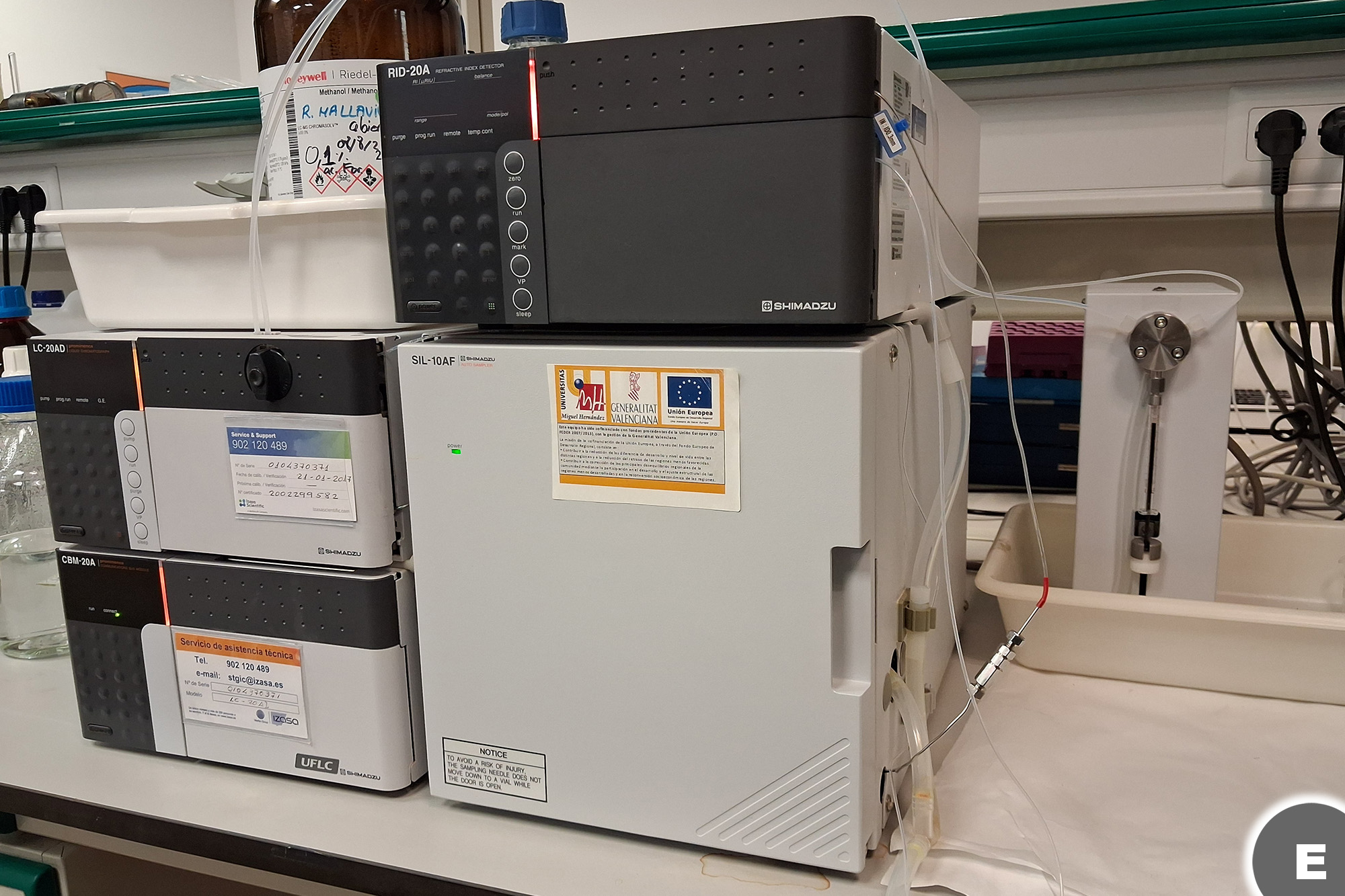 Imagen Cromatógrafo líquido por permeación en gel (HPLC-GPC) (QP2010 y RID-10A, Shimadzu)